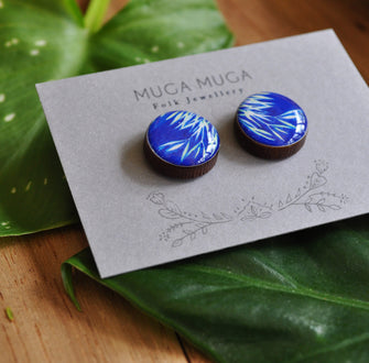 Blue leaf studs